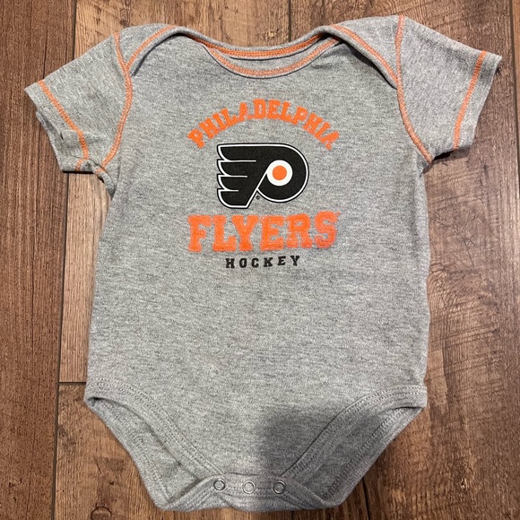 Philadelphia Flyers Onesie Bundle, 18 months - Picture 3 of 11